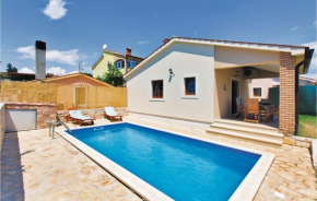 Awesome Home In Liznjan
